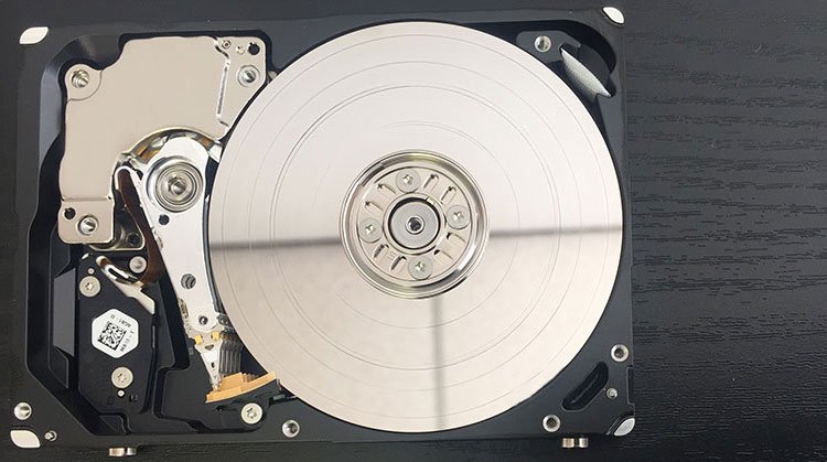 the-truth-behind-scratches-on-hard-drive-platters-aesonlabs-data